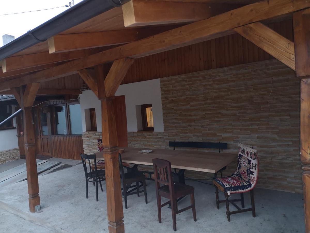 Casa Livada Bunicii Villa Tirgu Ocna Ngoại thất bức ảnh